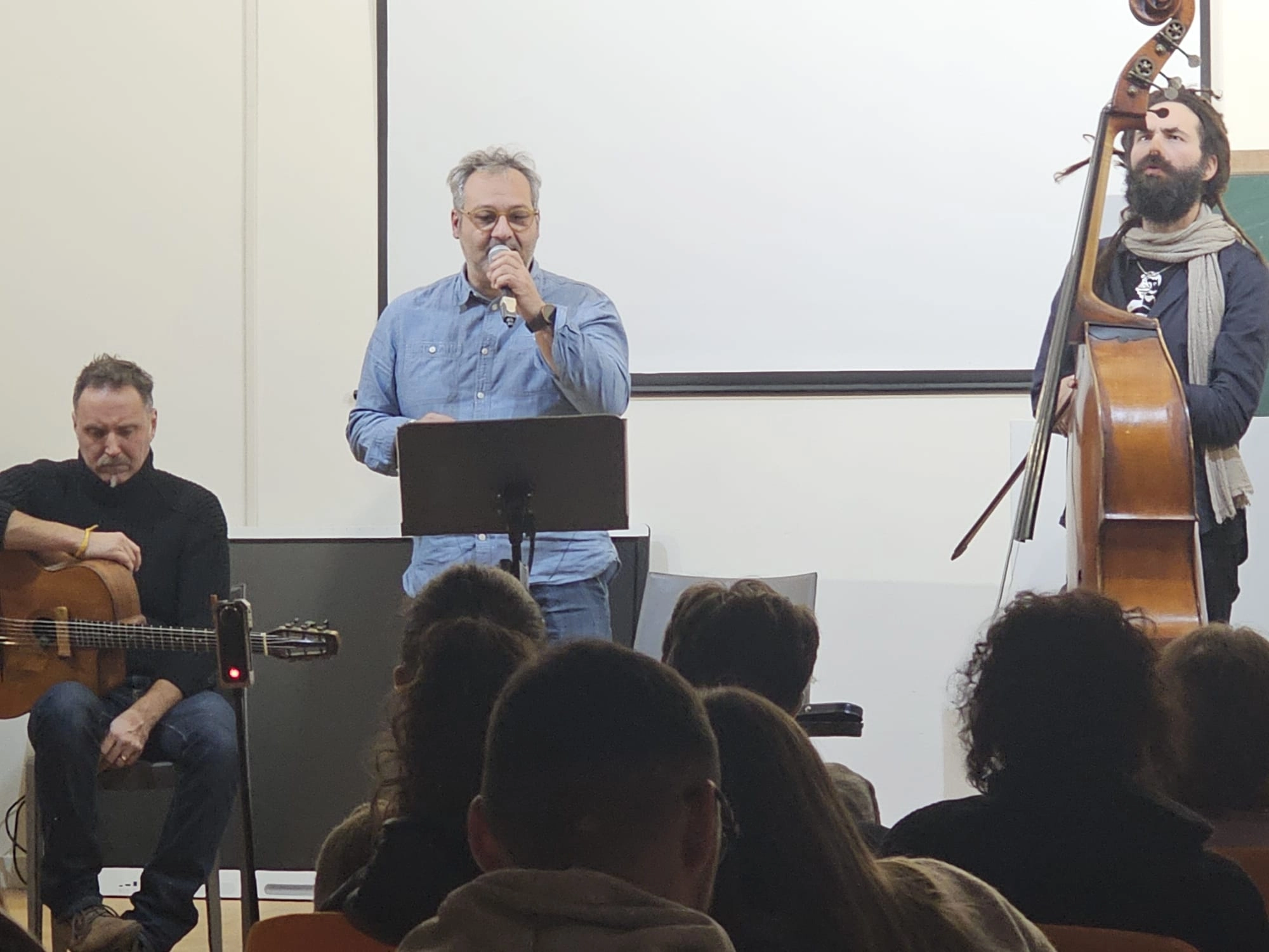 Farsi Verso: Una giornata tra ascolto, scrittura e musica a Casalvecchio di Puglia