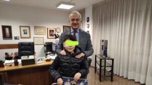 Foggia, un bambino di 9 anni scrive una lettera di Natale al questore: «Niente regali, vorrei più poliziotti in città»