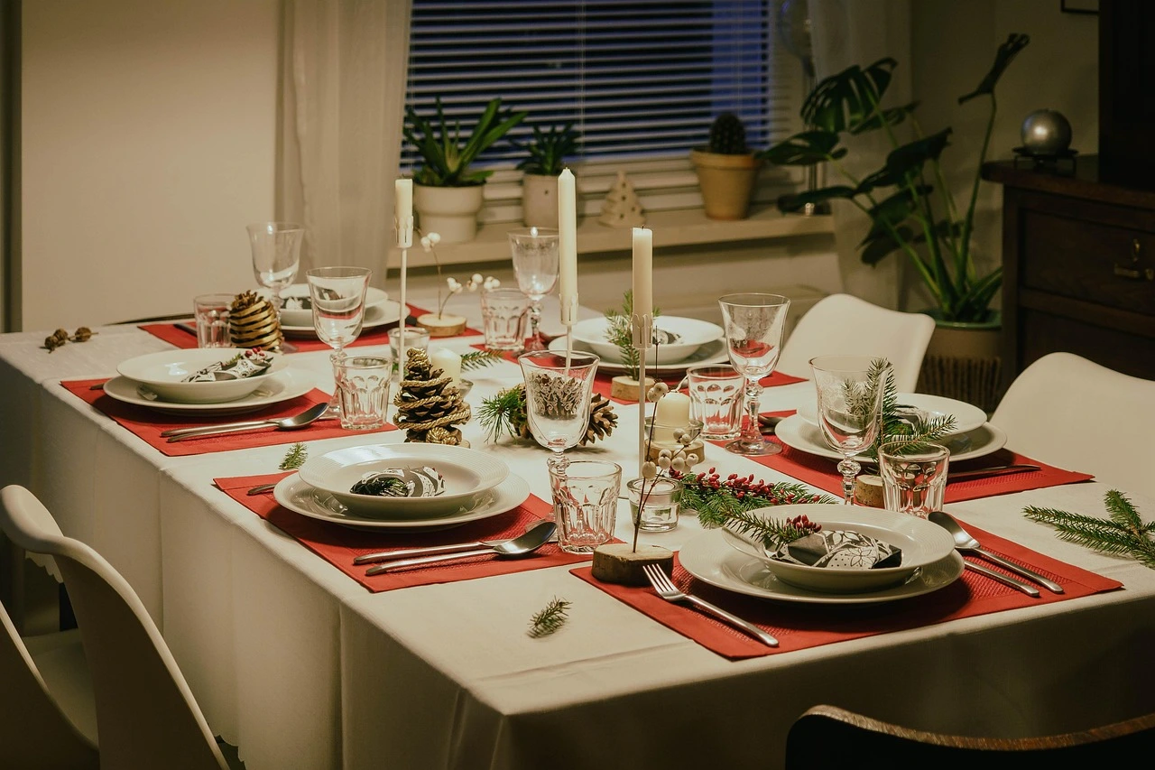 Natale in Puglia: oltre 316 milioni di euro spesi a tavola, con pesce e carne protagonisti delle feste.