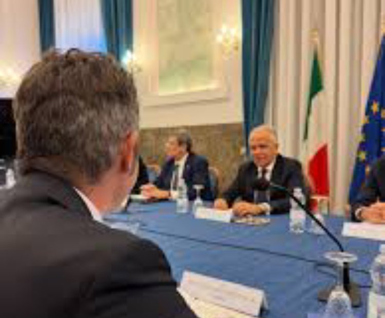 Prefettura di Foggia, Ministero dell’Interno e Provincia di Foggia: il Consiglio di Stato sospende la sentenza del TAR Puglia