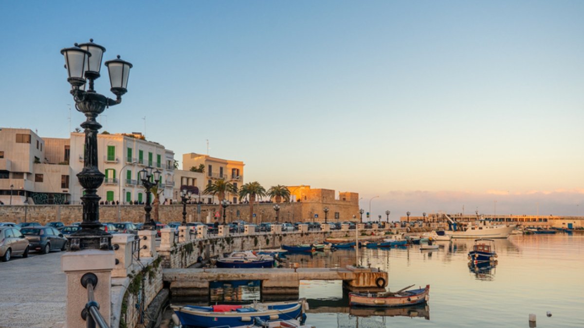 Previsioni meteo per il ponte dell'Immacolata 2025 a Bari e in Puglia: cielo sereno e assenza di piogge