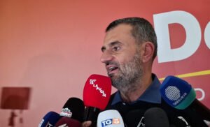 Puglia: Decaro trionfa, l'astensione prevale