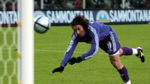 Riganò: "So fare due cose: i gol e le case, quindi sono tornato muratore. A Firenze fumavo, e Prandelli..."