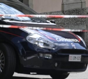 Spari contro l'auto del Mister, indagato un consigliere della Puglia per favoritismi nel gioco.