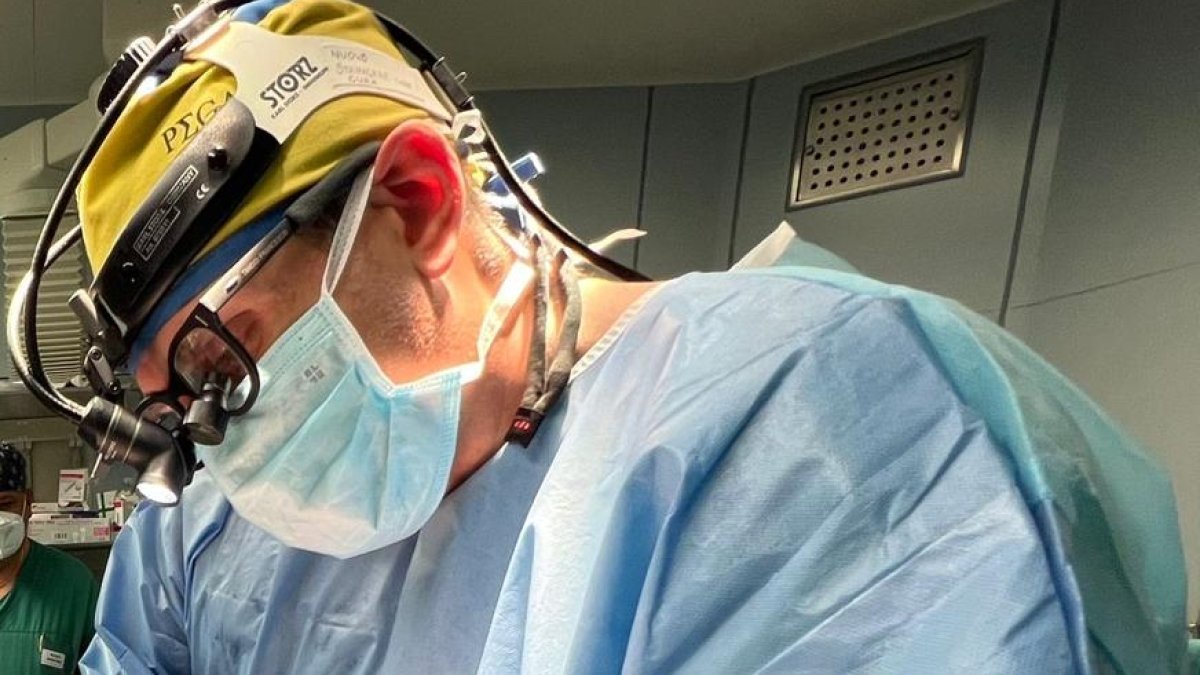 Al Policlinico di Bari eseguiti quattro trapianti di fegato in 24 ore: il direttore generale sottolinea l'importanza come punto di riferimento al Sud.