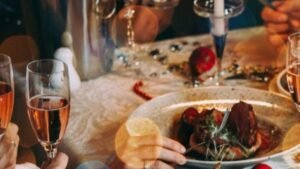 Capodanno: spesi 220 milioni per pranzi e cenoni delle feste in Puglia.