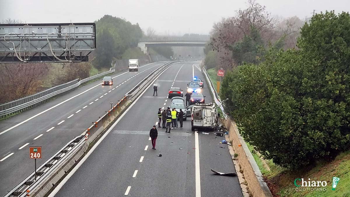 Colpo da oltre 400mila euro: le indagini si concentrano sulla Puglia. Per la società si tratta di un ennesimo assalto.