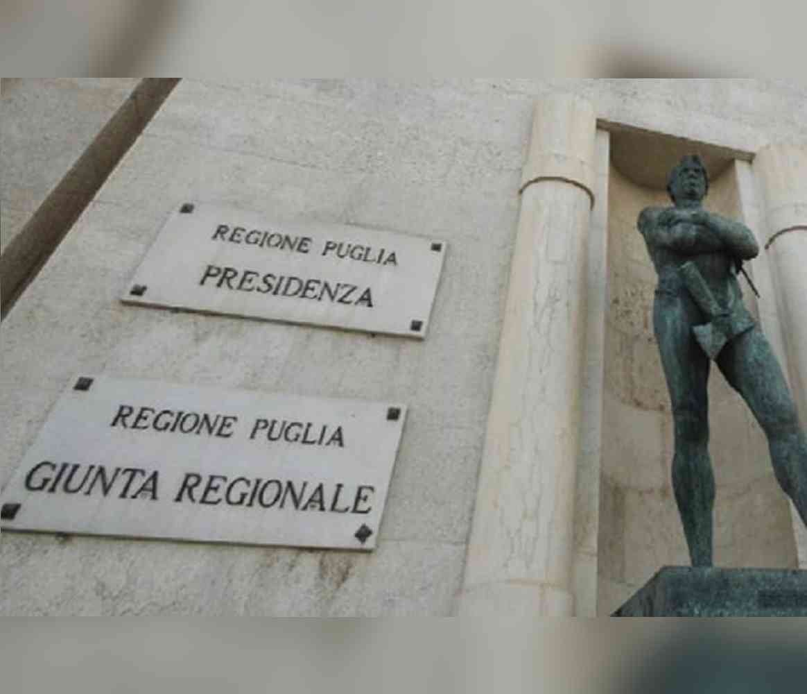 Decaro incontra i sindacati della Sanità per le liste d'attesa