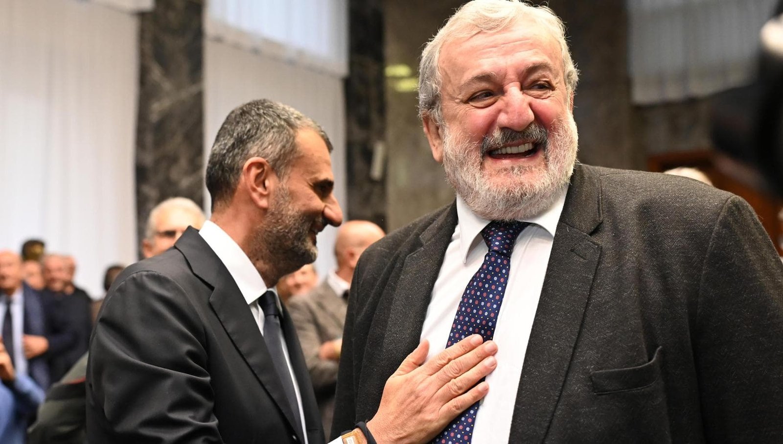 Decaro, ore decisive per la giunta: "Ho le idee chiare", ma resta da risolvere il nodo Emiliano.