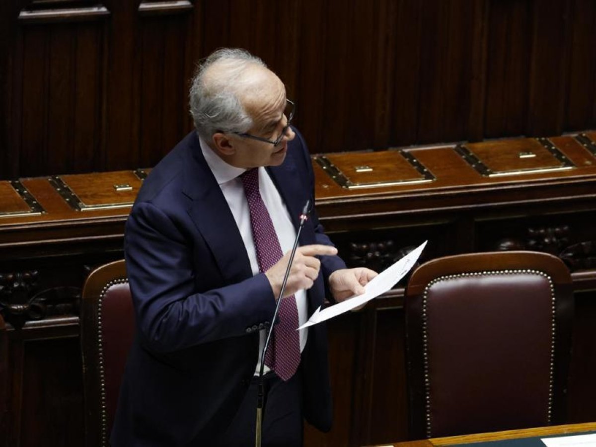 Decreto sicurezza: il governo prepara la svolta sui minori e gli scippi, Meloni incontra gli alleati.
