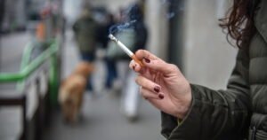 In Italia le sigarette costano di più, ma rimangono inferiori rispetto alla maggior parte dei paesi europei.