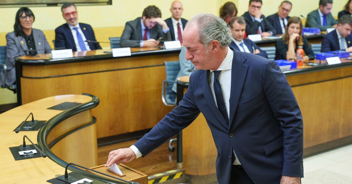 La Lega tace sul manifesto di Zaia. Vannacci: “Non è il mio benchmark”