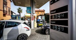 Perché il gasolio costerà di più da oggi