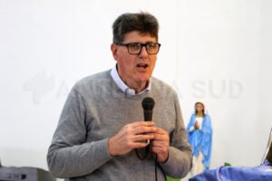 Puglia, Lacarra critica il Centrodestra: “Narrativa distorta sulla sanità”