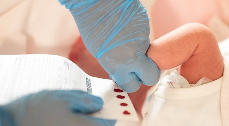 Screening neonatale: dal primo gennaio il programma Genoma-Puglia si è ampliato con altre 36 malattie diagnosticabili.