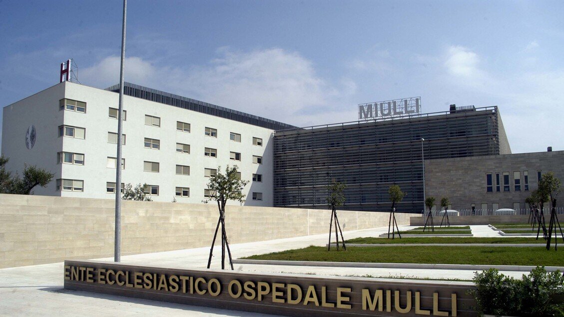 Sindaco: "Un'altra vittima dell'incidente in cui morirono due fidanzati è un 19enne"