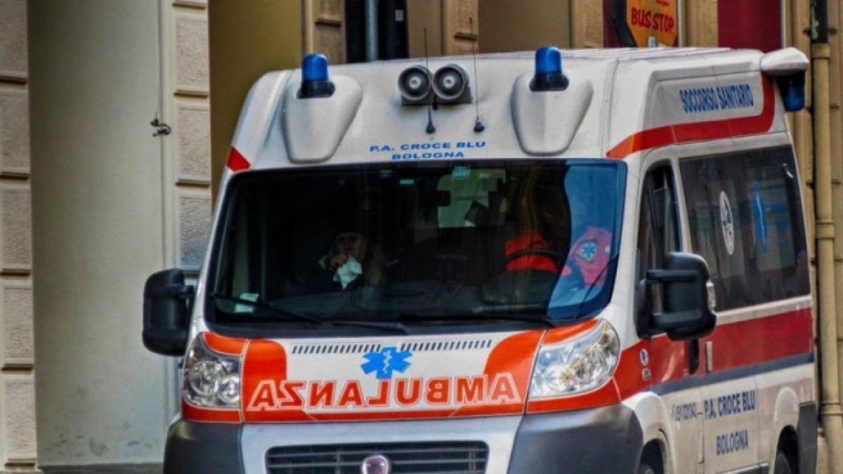 Taranto, muore una 25enne dopo essersi sentita male in casa qualche giorno dopo il parto. Aperta un'inchiesta.