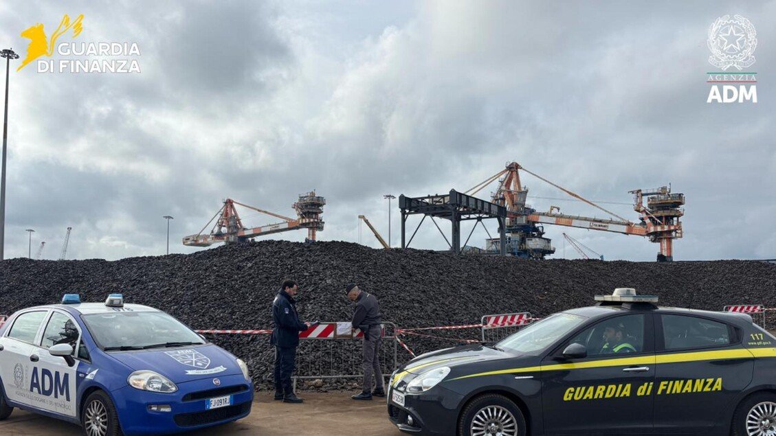 Violazioni delle misure Ue contro la Russia: sequestrata nave nel porto di Brindisi