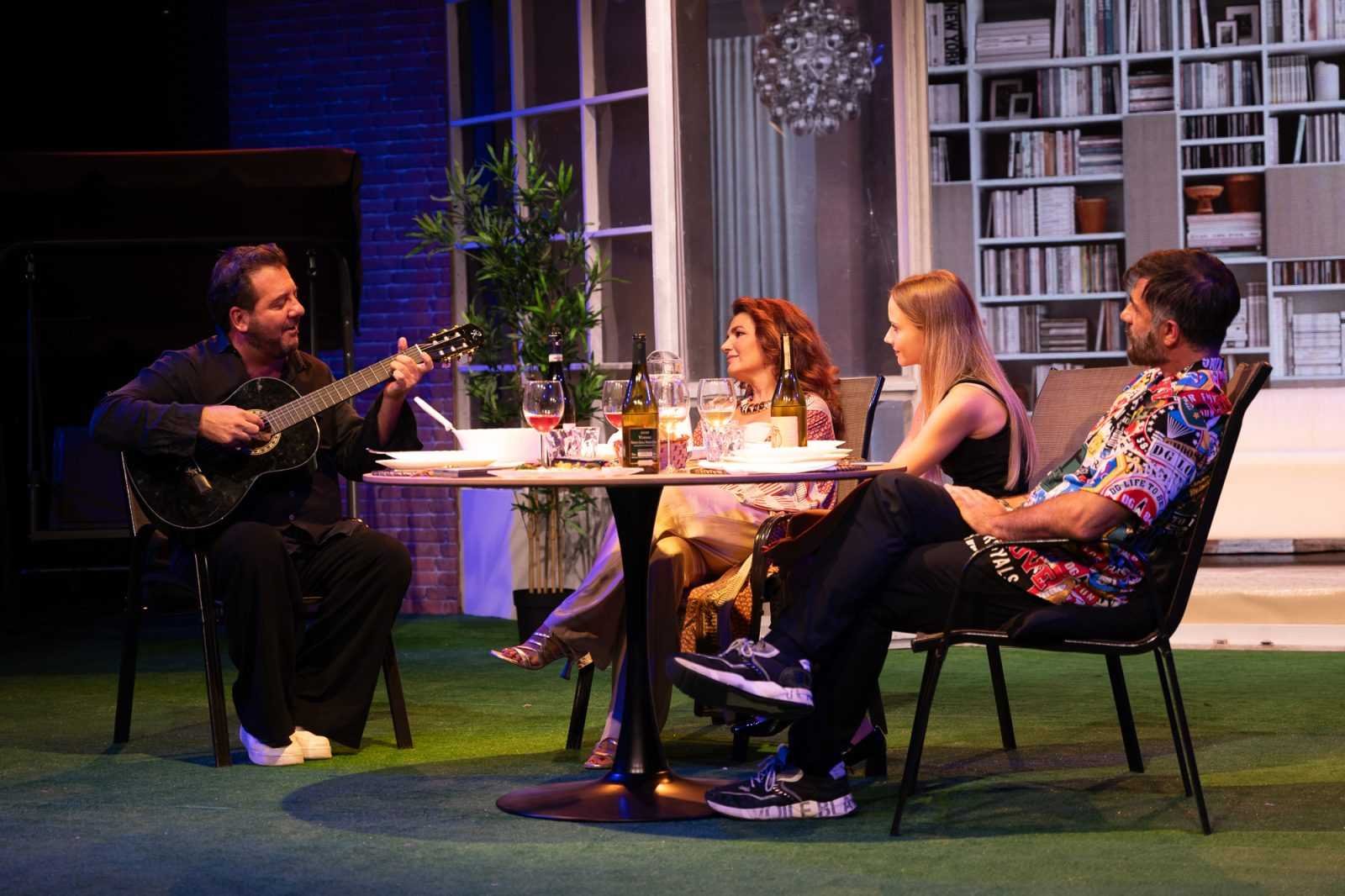 A Fasano va in scena l’ironia con “Cena con sorpresa” del Comune e Puglia Culture.