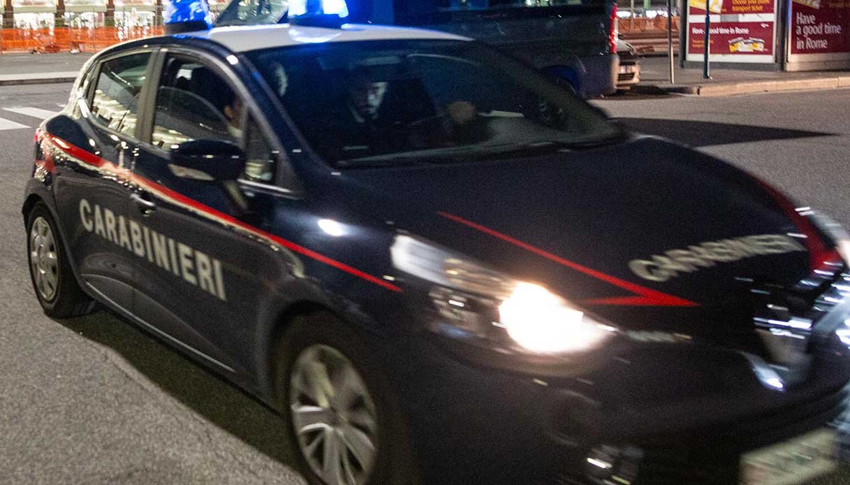 Arrestato dopo aver rapinato e colpito un 86enne