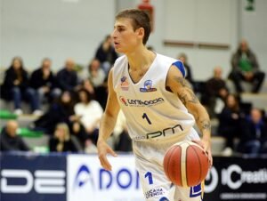 Basket: Pielle Matera sfida Nuova Libertas Foggia al PalaSassi, il play Mirko Cardinale presenta il match