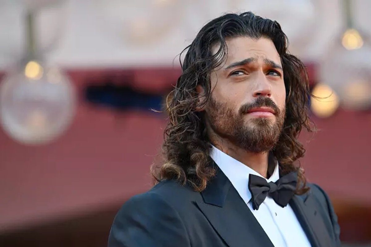 Can Yaman: biografia, carriera, serie televisive e vita privata