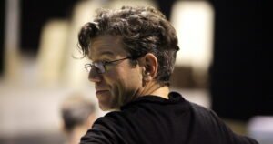 “Cavalleria rusticana” come retropalco di “Pagliacci”: il genio di Robert Carsen