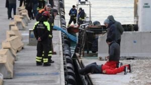 Civitanova Marche, un ragazzo di 20 anni muore dopo aver picchiato la madre e essersi buttato in mare.