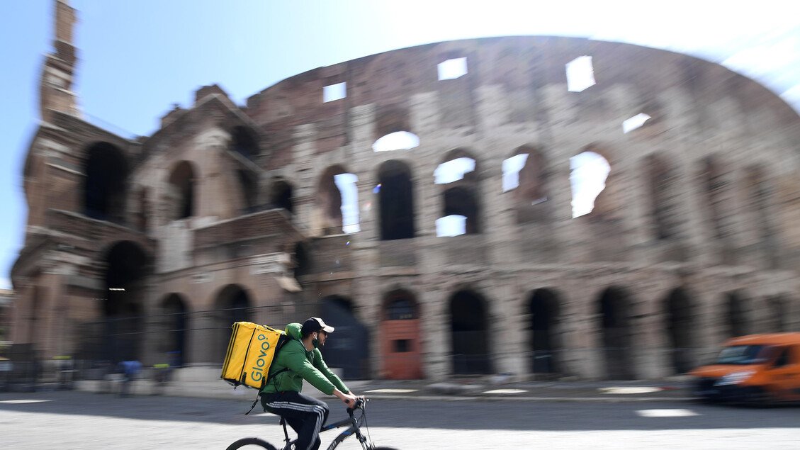 Controllo giudiziario per Foodinho-Glovo sui rider sfruttati