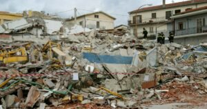 Crollo della scuola di San Giuliano: lo sgomento dei genitori per la promozione del condannato