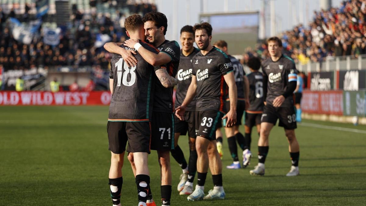 Il Venezia soffre ma batte il Pescara e rimane in vetta, con il Monza in scia e un tris del Palermo al Sudtirol.