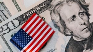 Il mini dollaro e il grande gioco delle attese