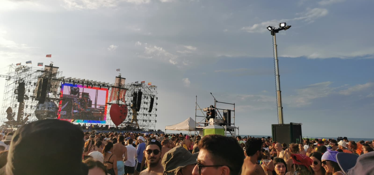 Jova Summer Party 2026: tutti a Barletta in bici con l'Arca di Lorè