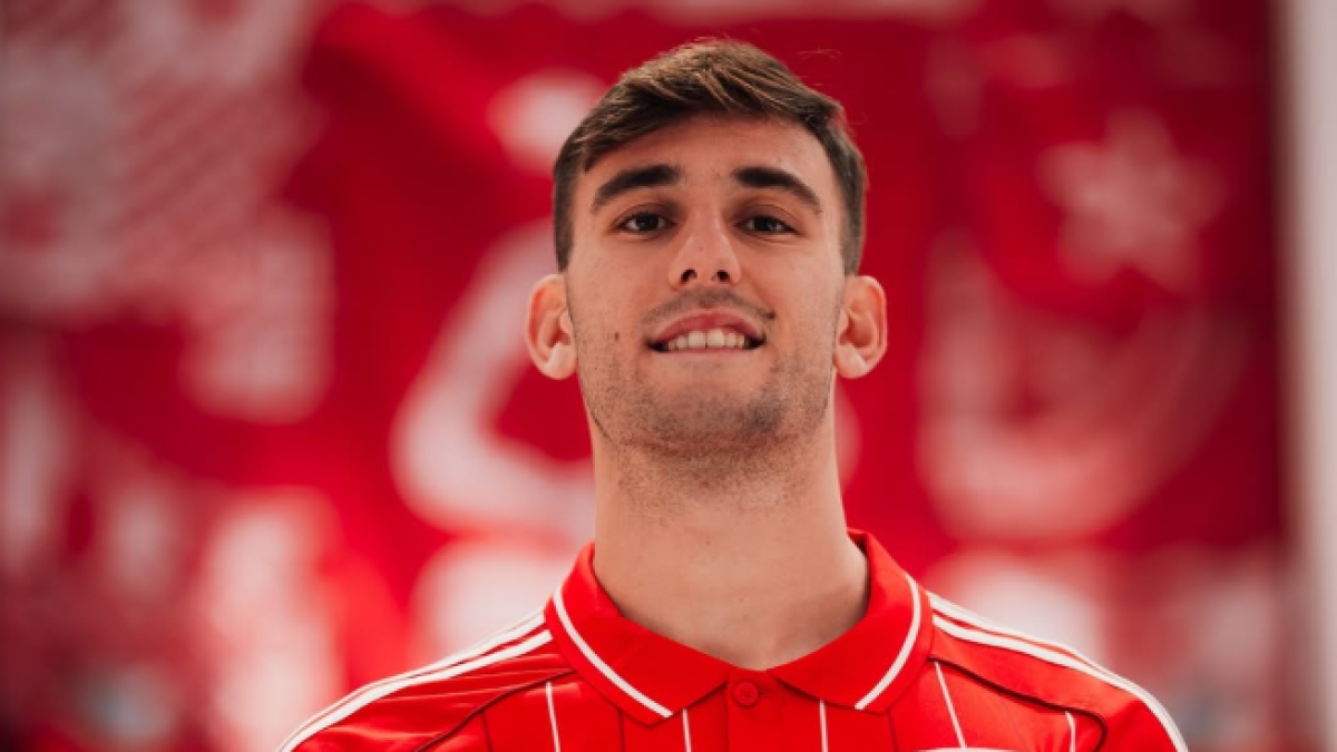 Lucca sotto attacco: insulti social dai napoletani dopo gli errori contro il Nottingham