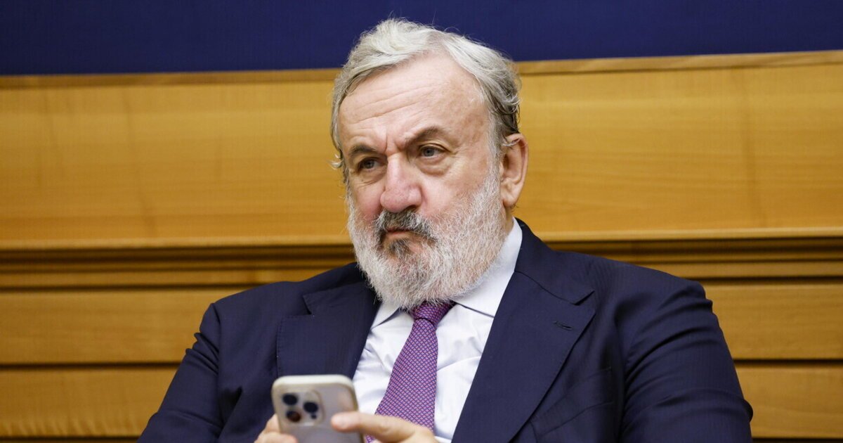 Né consulente né magistrato: la vita sospesa di Emiliano, abbandonato dal Pd