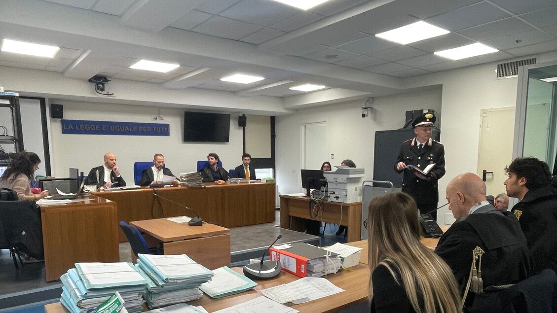 Processo CasaPound: 12 condanne per riorganizzazione di un partito fascista