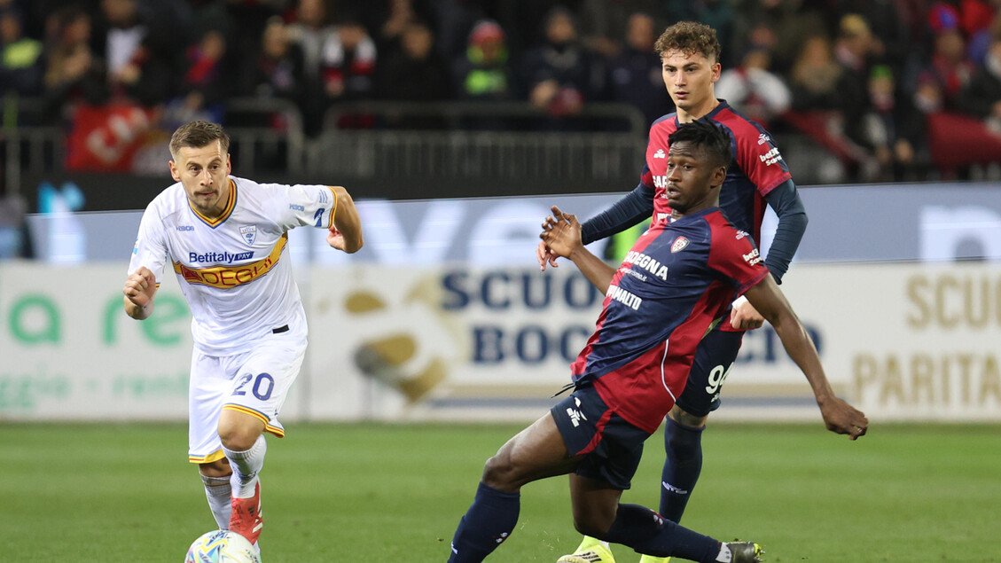 Serie A: il Lecce vince a Cagliari e accende la lotta salvezza