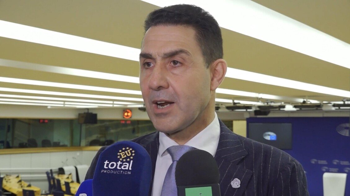 Vannacci critica FI, il decreto sicurezza è il prossimo fronte.