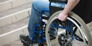 Barriere architettoniche in Puglia: a 40 anni dalla legge, solo 3 capoluoghi di provincia sono in regola