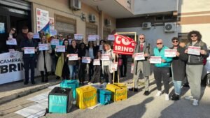 Cgil Puglia, mobilitazione per i riders: "Basta cottimo e precarietà"