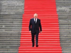 Effetto Iran su Putin: lo Zar si blinda tra zone off limits e restrizioni sul web