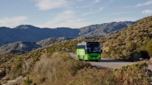 FlixBus potenzia la rete per Pasqua: più corse, maggiori collegamenti internazionali e nuove rotte nei territori meno battuti.
