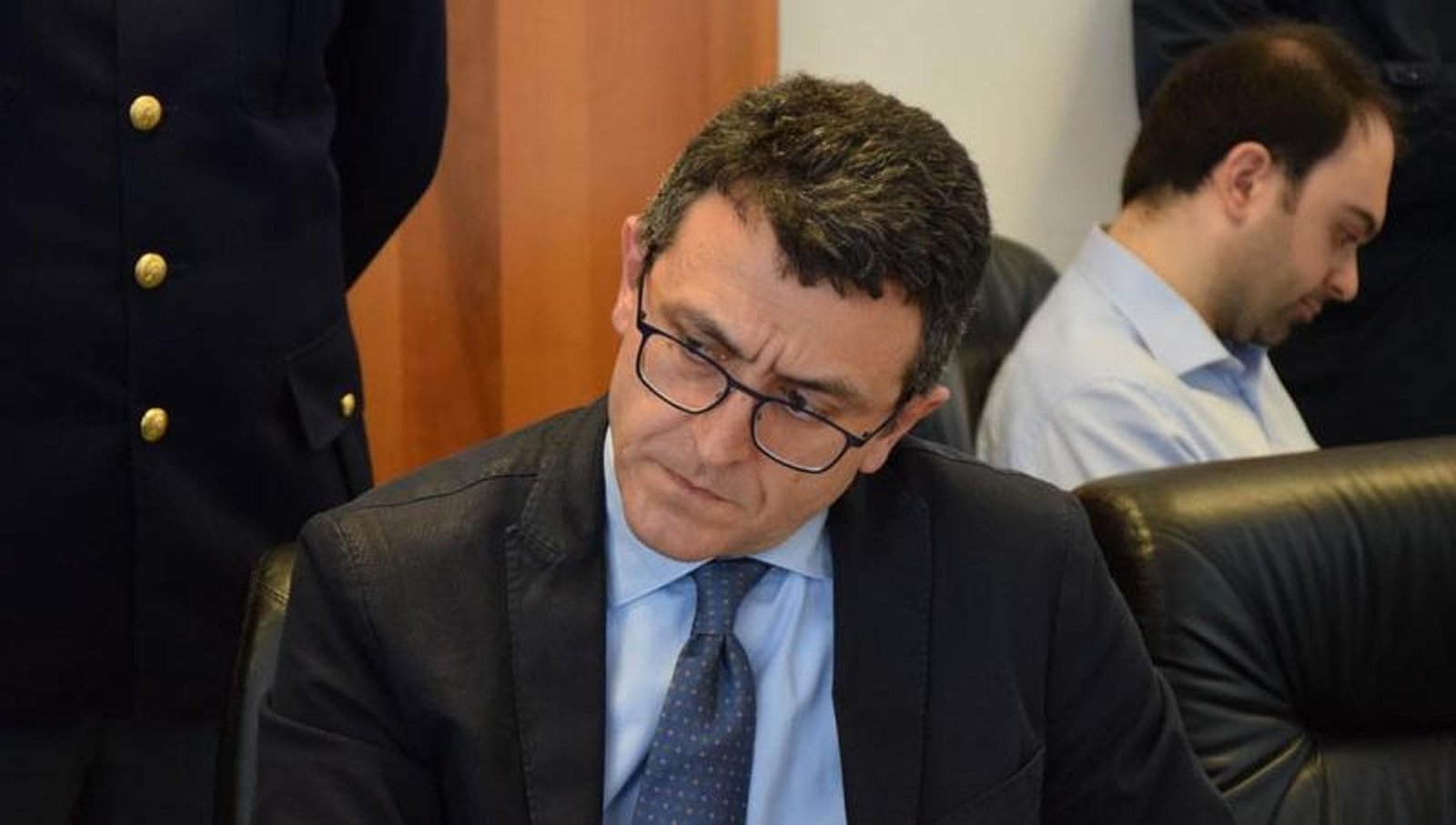 Fratelli d’Italia contro il procuratore di Trani: “A evento per No con un indagato”, ma non è previsto.