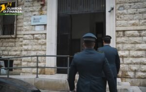 Frode fiscale da 18 milioni: 36 indagati nel Nord Barese e sequestri di 7 immobili in Puglia e a Milano.