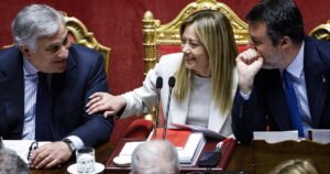 Il tiro alla legge elettorale che rischia di essere stravolta. Schlein chiude, ma dal Pd: “Collaborare? Dipende dalla destra”