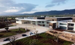 Inchiesta sul nuovo ospedale Monopoli-Fasano: "Senza medici e infermieri, è solo un edificio"