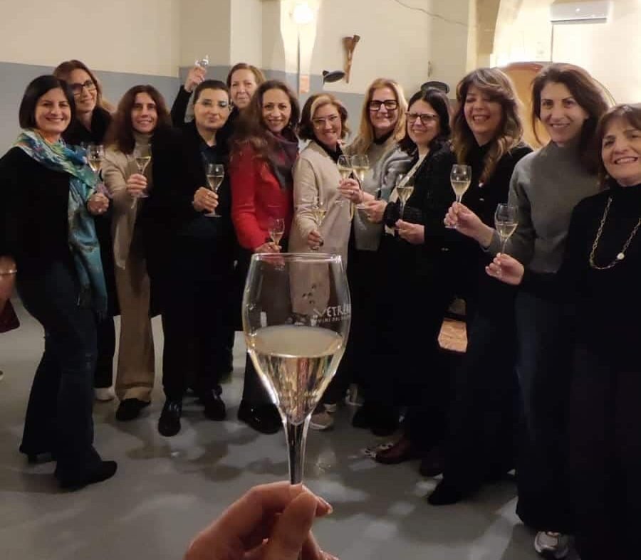 Le Giornate delle Donne del Vino 2026: sei eventi in Puglia tra degustazioni, incontri e cultura del territorio