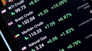 Liberati 400 milioni di barili di greggio: il G7 si muove sull'energia