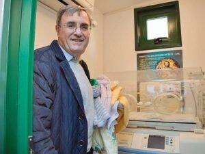 Neonato morto nella culla termica, don Ruccia: «Sono stato messo alla gogna. Ho patteggiato per fermare la macchina del fango»