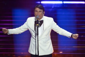 Oggi sposi: Sal da Vinci conquista Sanremo